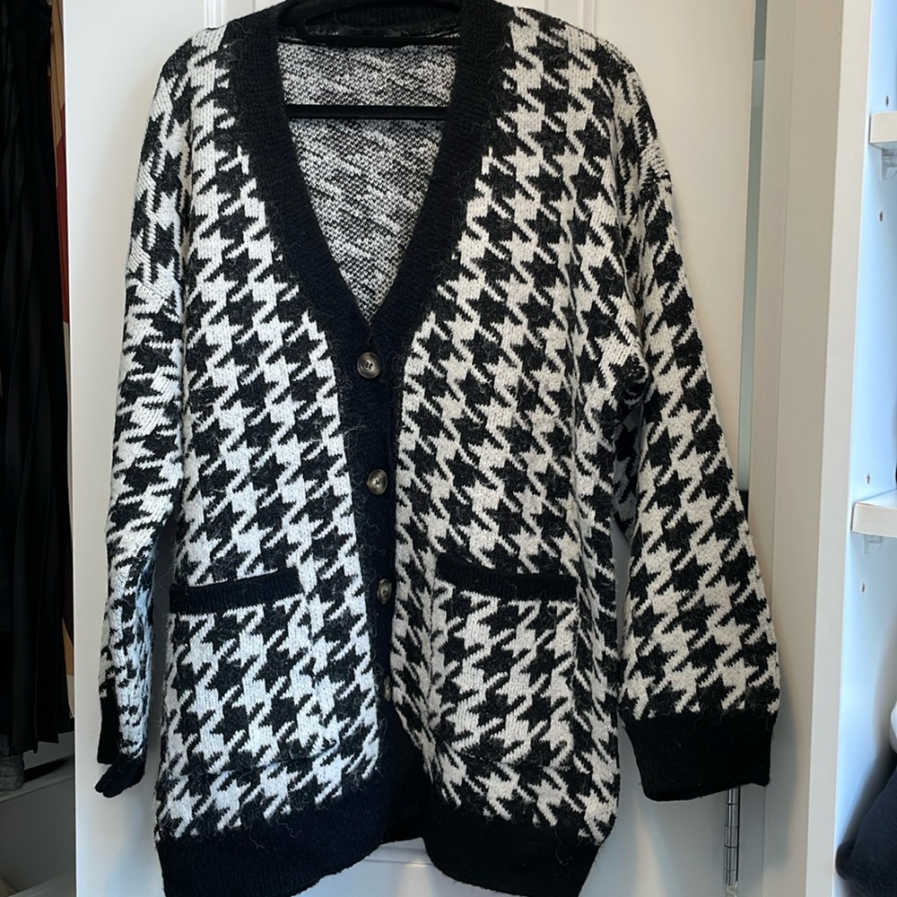 MANGO | Black and White Oversized Cardigan